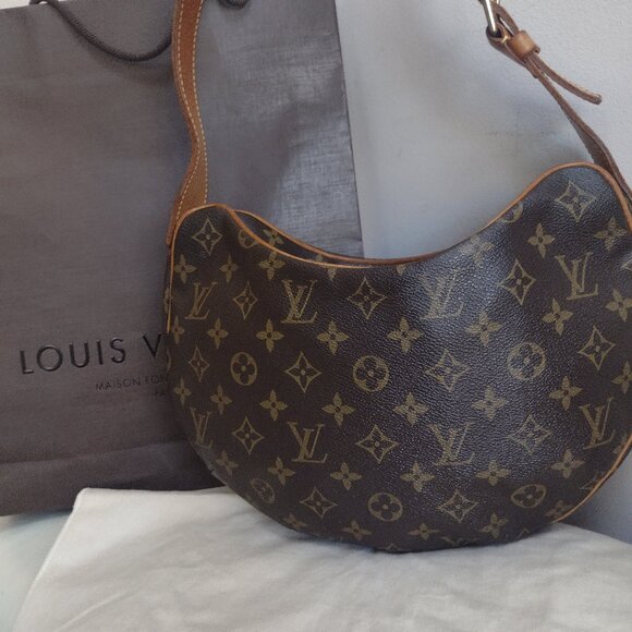 RARE Cute Authentic Louis Vuitton Crescent Bag๐น - Picture 12 of 13